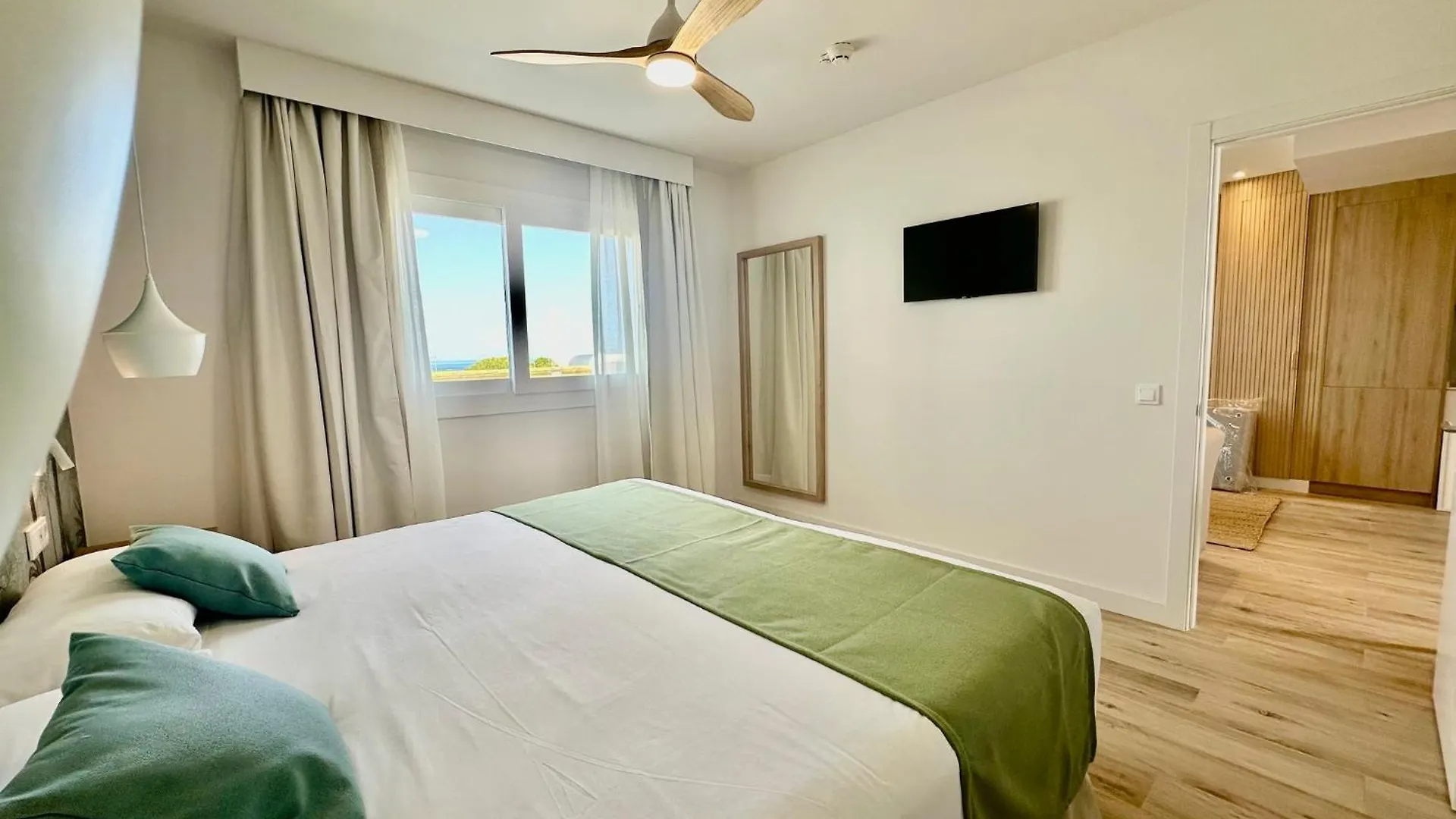 Punta Candor Suites Rota 0*,  Spain